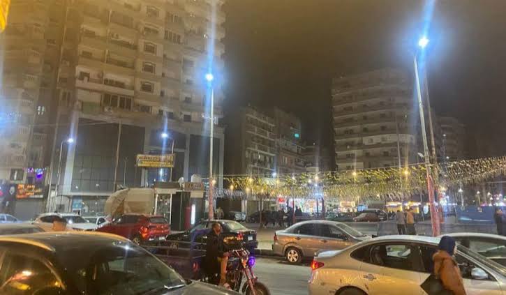شقه مميزه للبيع في فريال بالقرب من عصير مؤمن امتداد الخلفاء