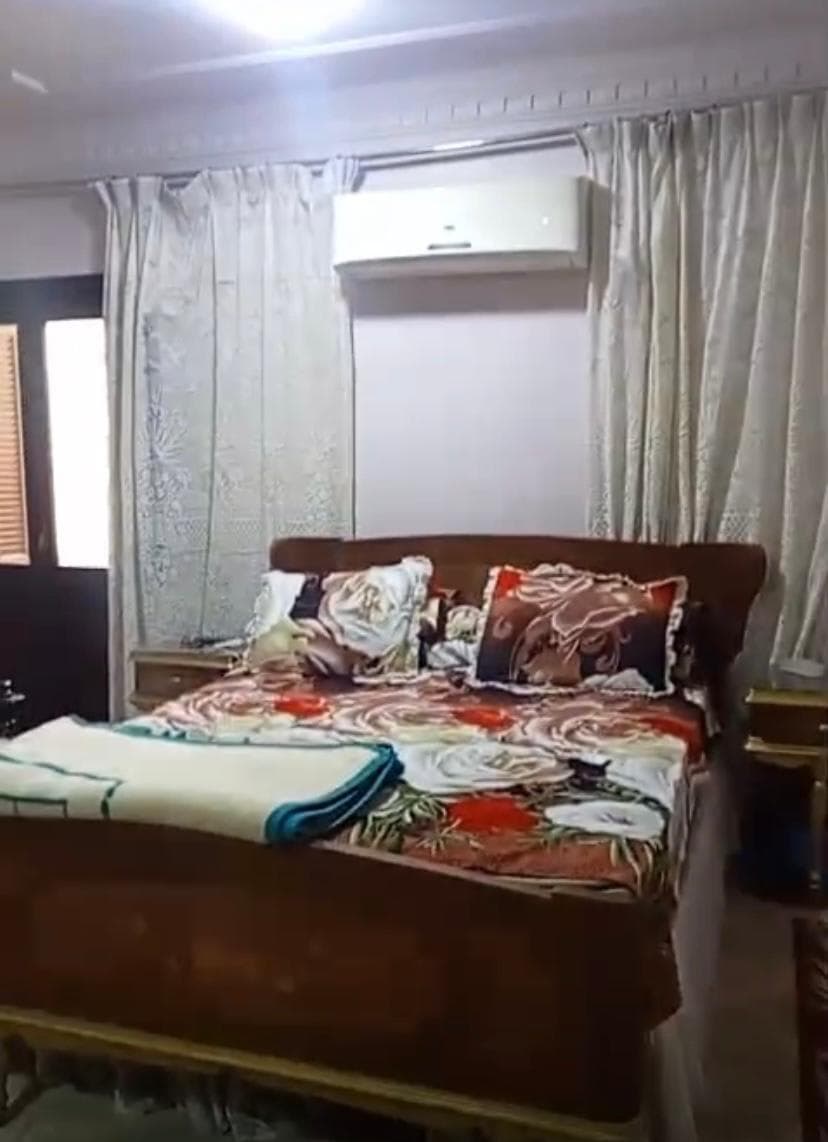 شقه مميز للبيع علي الكورنيش